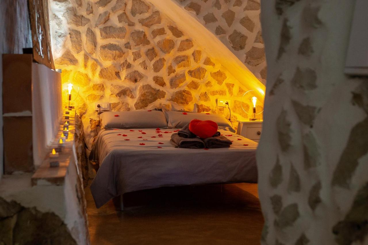Fortress Jacuzzi Suites Шатіва Екстер'єр фото