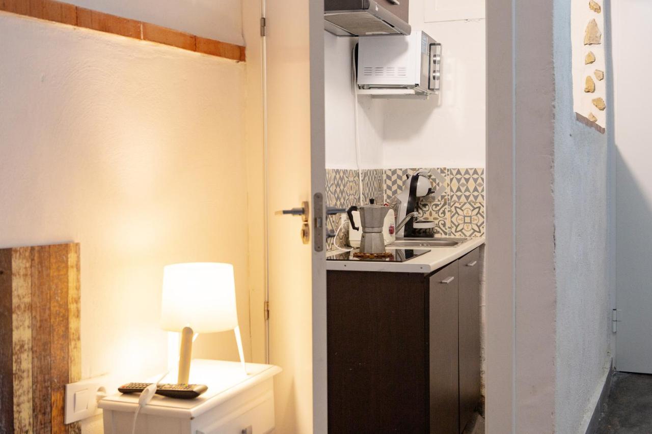 Fortress Jacuzzi Suites Шатіва Екстер'єр фото